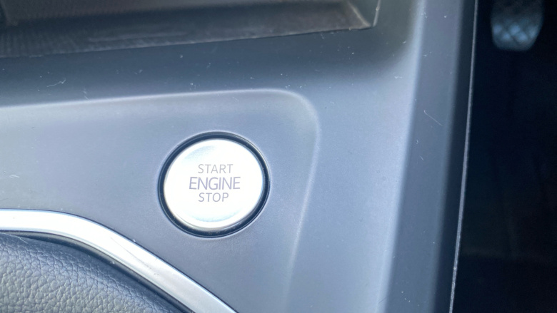 Volkswagen Golf 1.0 TSI Life 5dr Petrol Hatchback